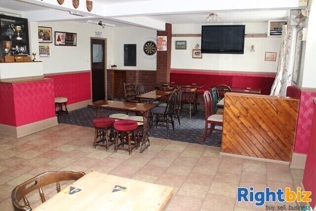 Prime Free House Property on Main Road in Powys with Large Living Accommodation Photo 4