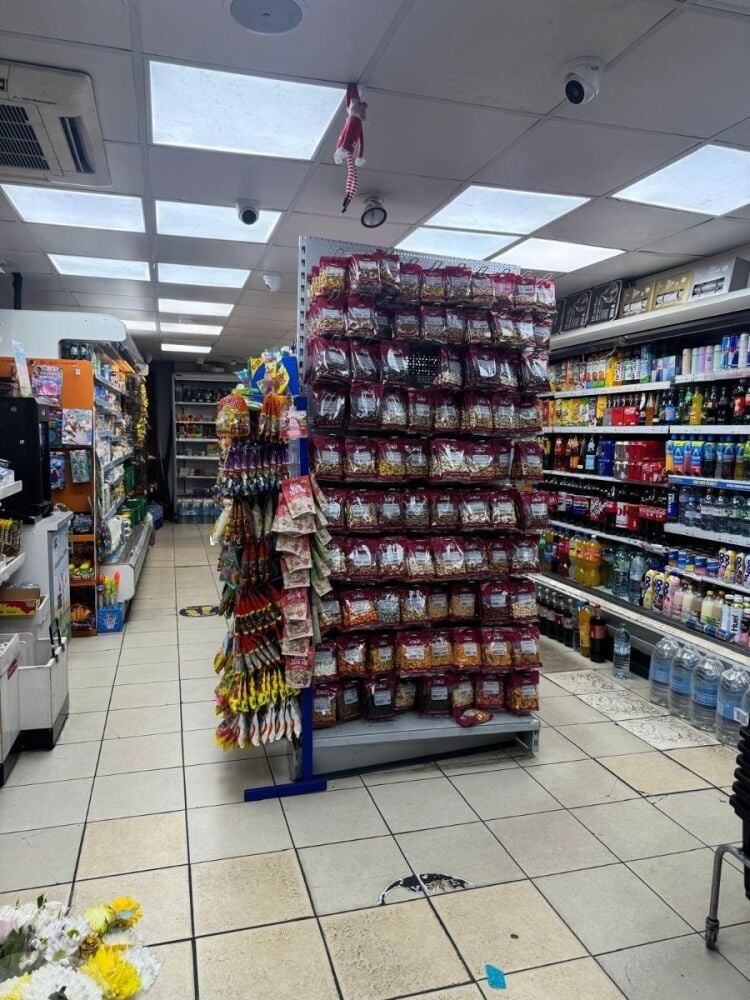 Franchise Convenience Store for Sale in West London with Strong Sales Potential Photo 4
