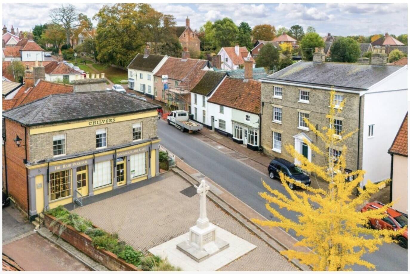 Mixed use shop front and 2-bedroom residence in Rickinghall Suffolk Photo 1