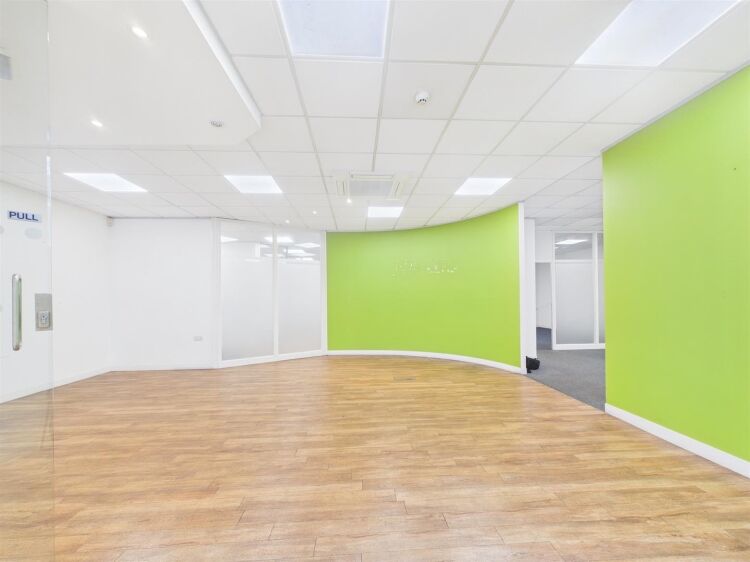 Former bank building in Bristol City Centre with ground floor office and basement storage available Photo 4