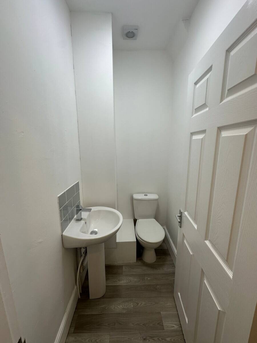 4-Bed HMO Property for Sale in Bishop Auckland County Durham with Long-Term Council Lease Photo 4