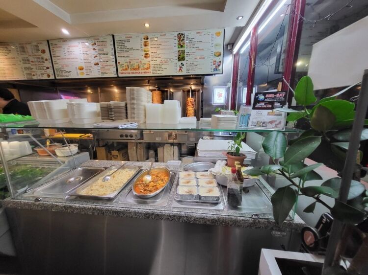Very Long Running Fried Chicken and Kebab shop Business for Sale in Crouch End/ North London: with REF: CS0781 Photo 4