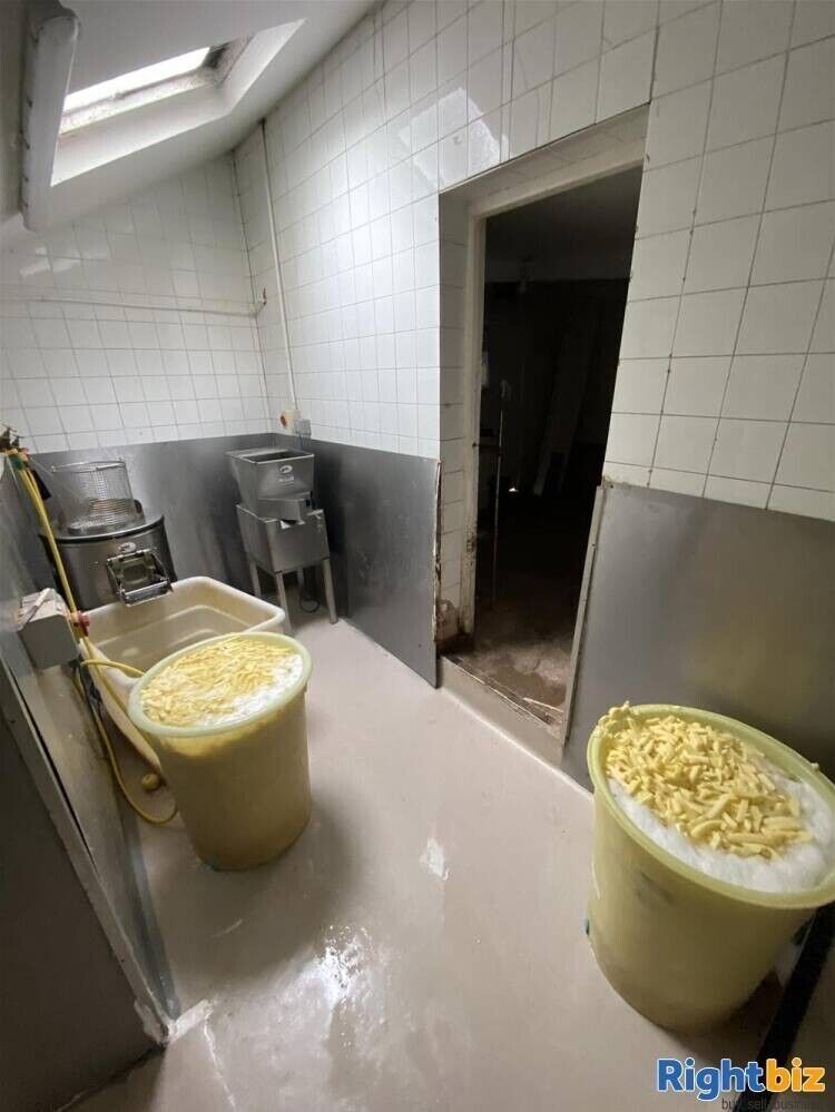Prime Fish and Chip Takeaway with 3 Flats in Bustling Herefordshire for Sale Photo 4