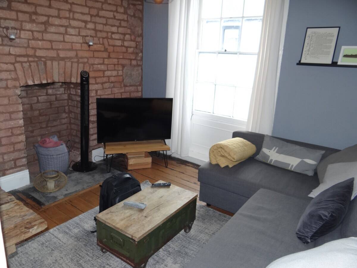 Convenience Store and Newsagent with Airbnb Flats in Crickhowell Powys Photo 4