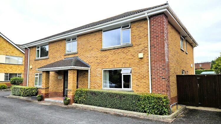 14 Purpose Built Flats on 0.62 Acre Site in Ferndown Dorset Photo 4