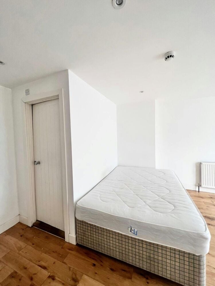 Letting Investment Studio Units for Sale in Bournemouth Town Centre Photo 4