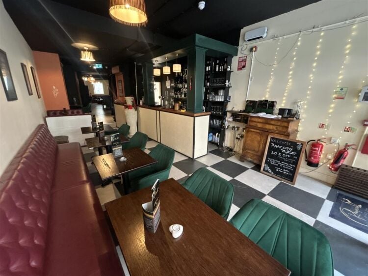 Wine Bar and Restaurant for Sale in Bristol with Annual Lease of £35,000 Photo 4