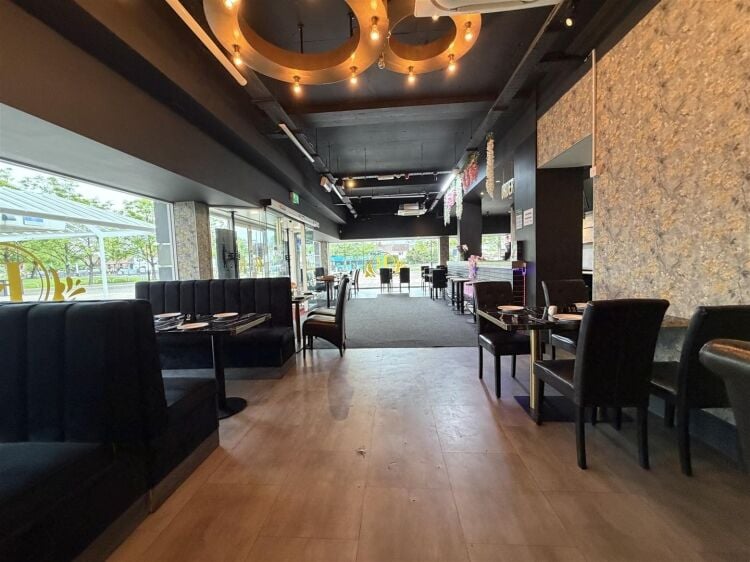Ground floor restaurant for sale in Yate, Bristol with open dining area and kitchen space. Photo 4