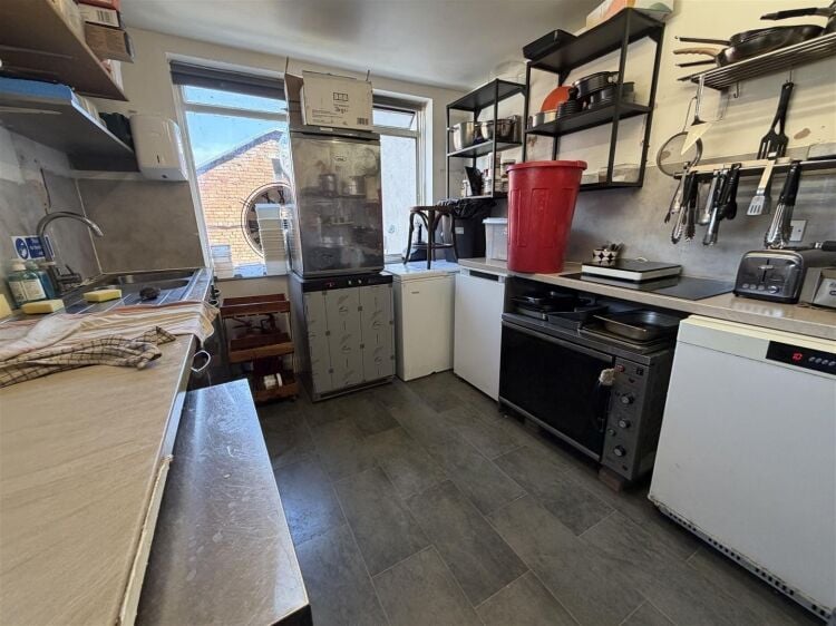 Commercial property in Bristol with café, office space, and pottery studio featuring parking Photo 4