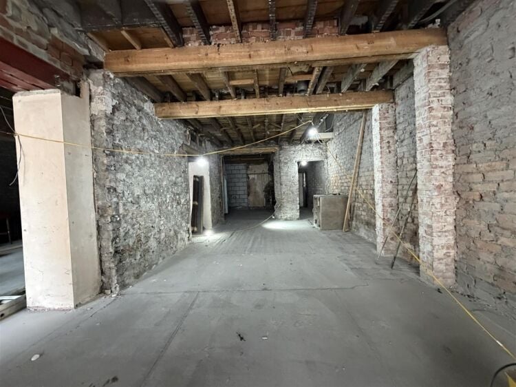 Commercial properties for sale on Regent Street, Kingswood, Bristol spanning approximately 3,606 sq  Photo 4