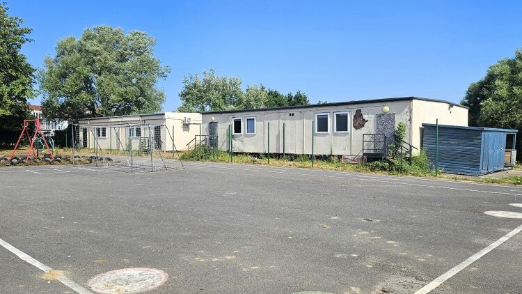 Former S.E.N. School on 4.4 Acres in Swanage Dorset Suitable for Community Uses Photo 4