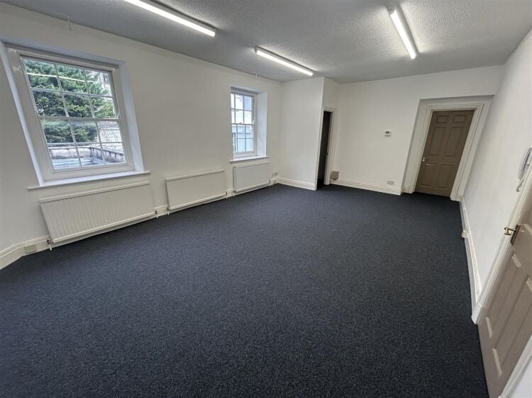Grade II Listed Second Floor Office for Sale in Central Bristol Near City Centre Photo 4