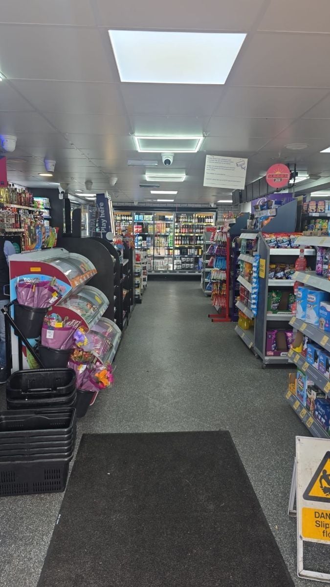 WELL-ESTABLISHED HIGH TURNOVER FRANCHISE COVIENIENCE/OFF LICENSE RETAIL SHOP WITH UPPERS BIRMINGHAM| REFERENCE (#CS0802) Photo 4