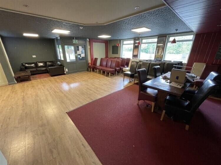 Roadside Cafe/ Restaurant To Let For Sale in Buckfastleigh Photo 4