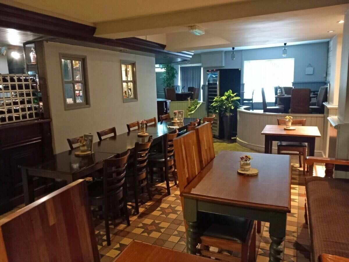 Railway Tavern in DukesTown, Tredegar for Sale - Spacious Public House with Vacant Possession Photo 4