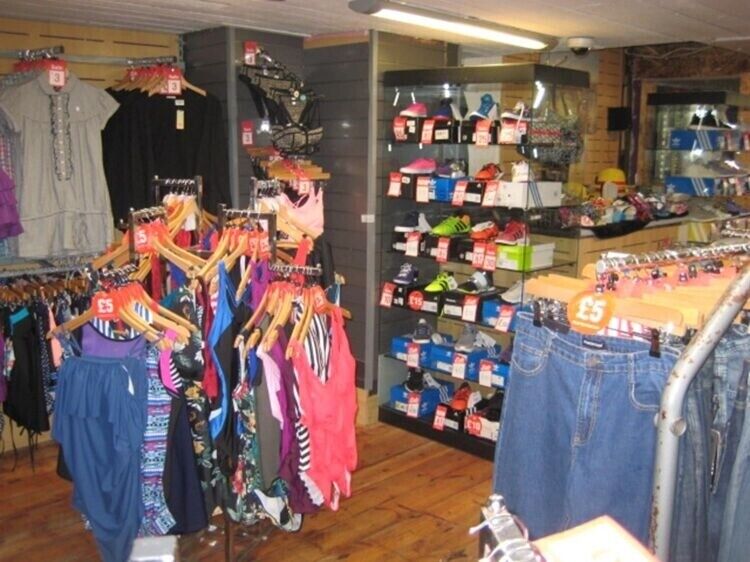 Prime Freehold Investment Property with Retail Showroom in Newquay Town Centre Photo 4