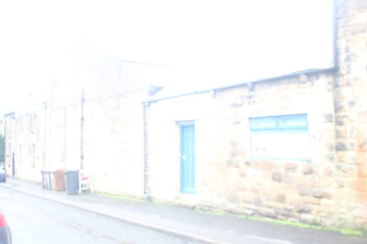 To Let Warehouse / Works with Offices 4500 sq feet in Glossop Photo 4
