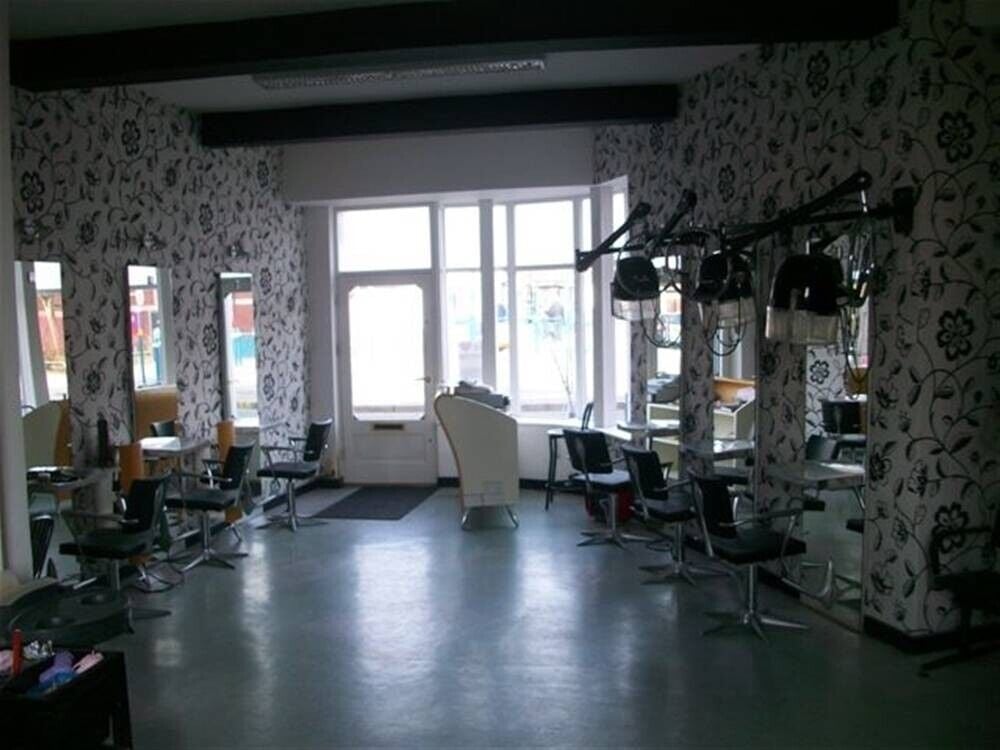 Prime Location Hair Salon Plus Investment Property in Tameside, Manchester Photo 4