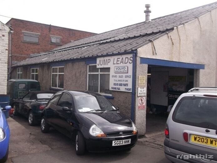 Prime Industrial Workshop with Development Potential in Lytham St Annes, Lancashire Photo 4