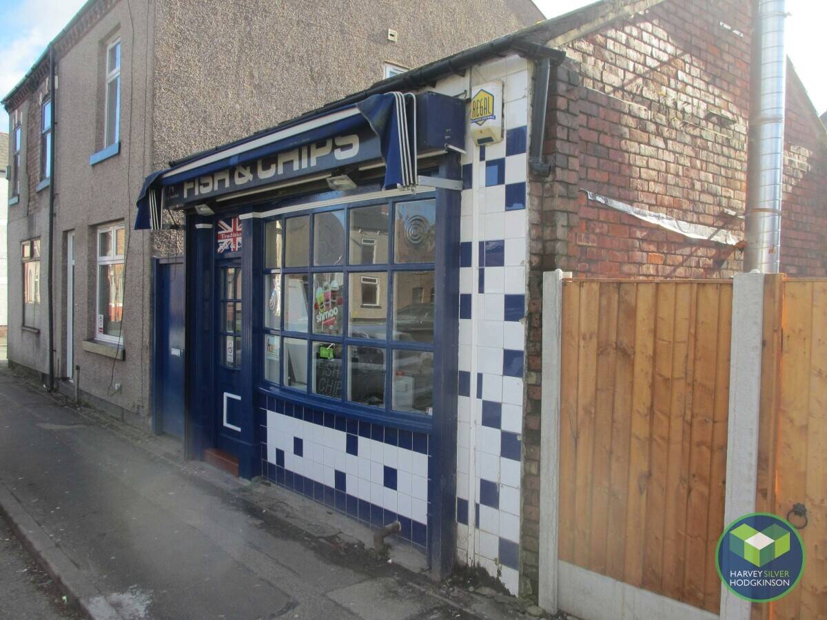 Prime Investment Property with Reliable Tenant in Wigan, Manchester Photo 4