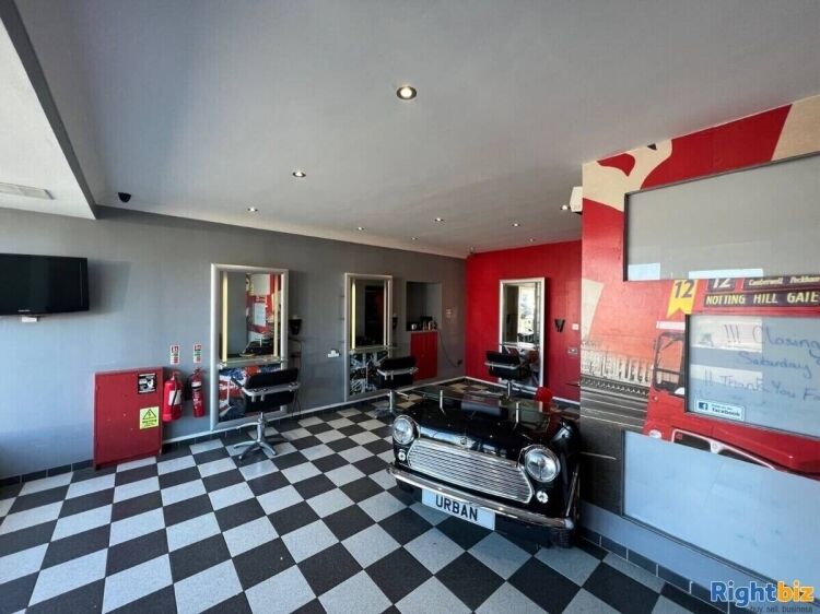 Prime Vacant Class 1 Unit in Busy Kirkcaldy Retail Parade, Ideal for Barber Shop Photo 4