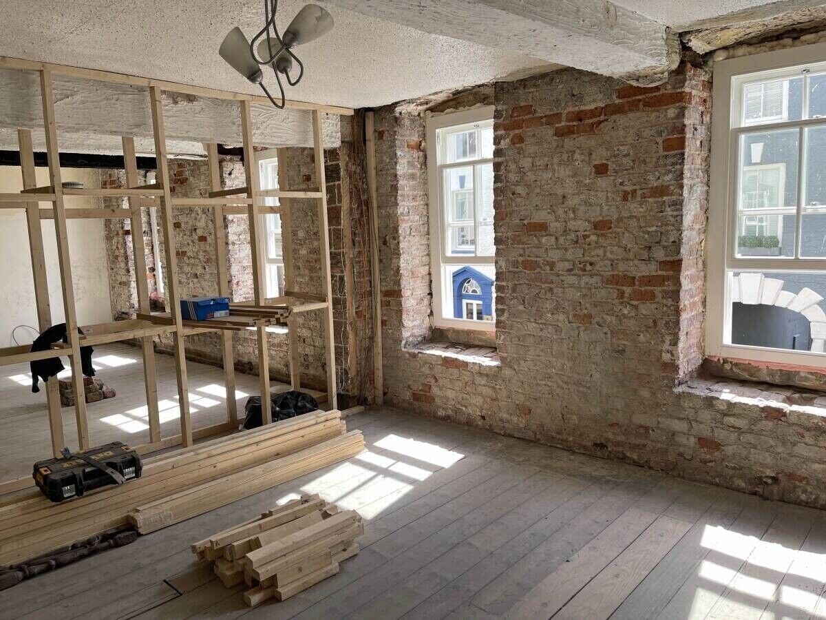 Cumbria Former Hotel with Potential for Redevelopment in Town Centre Location Photo 4