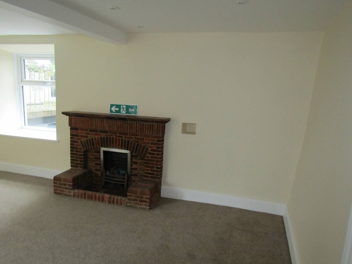 Clitheroe Town Centre Listed Building with Retail Area Available for Let Photo 5