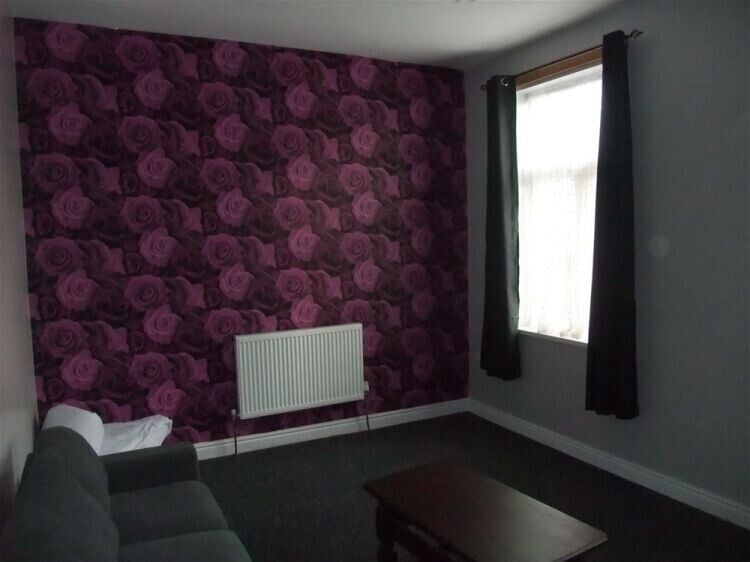 Prime Seaside Commercial Property in Withernsea, Former Cafe, Ideal for Various Uses Photo 5