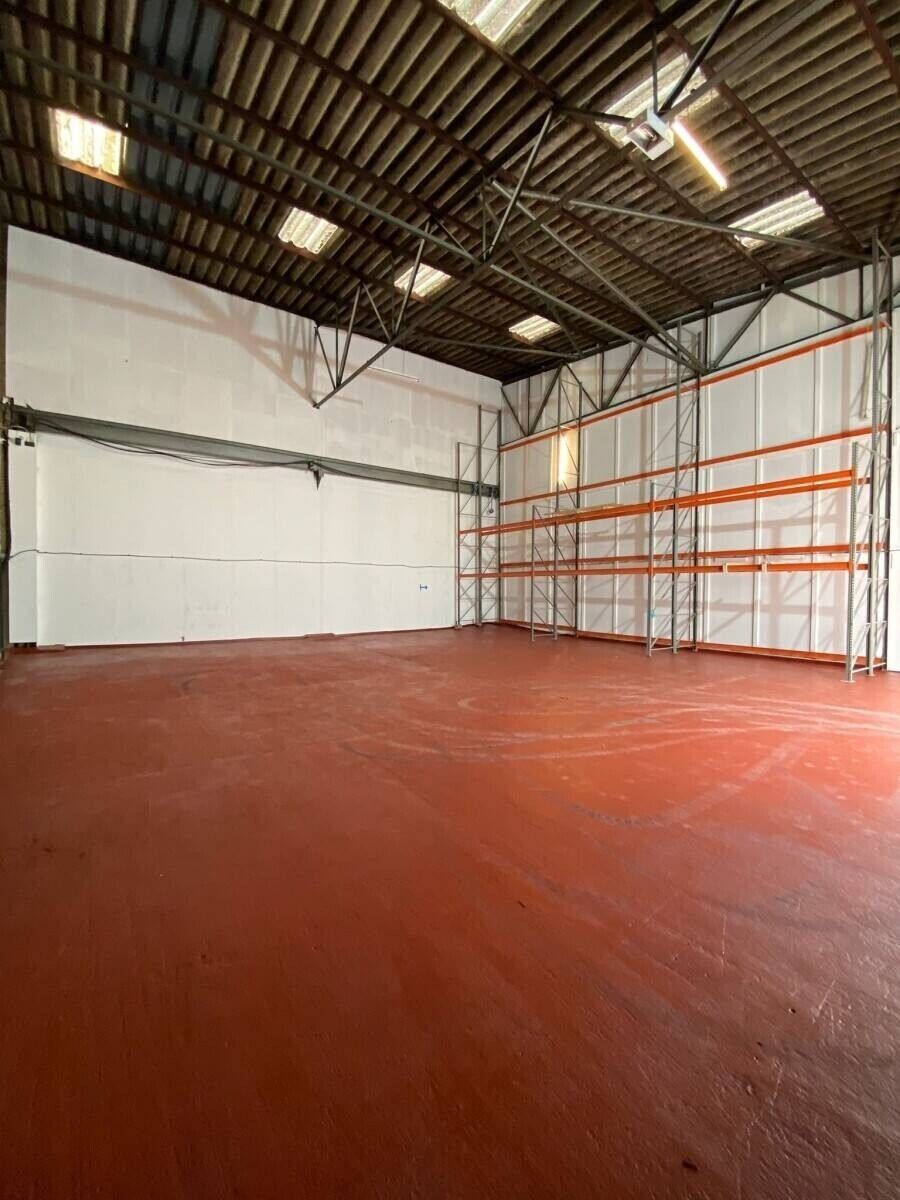 Flexible Lease Light Industrial Units in Belvedere, London, Ranging from 1500 to 3500 SQ FT Photo 5