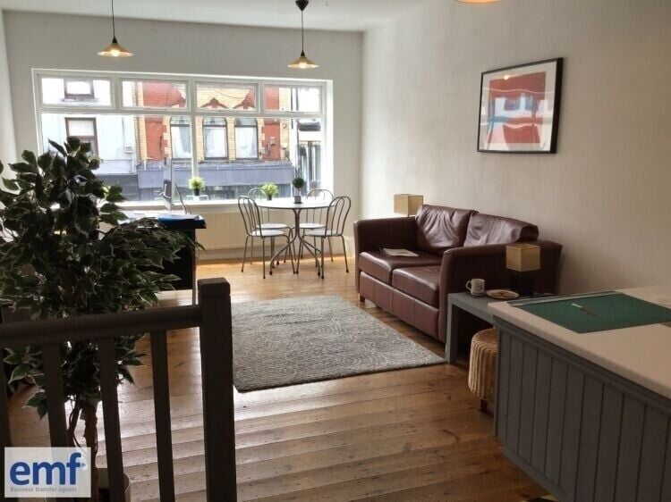 Prime Commercial Property in Tredegar with A1/A3 License, Ample Space & Parking Photo 5