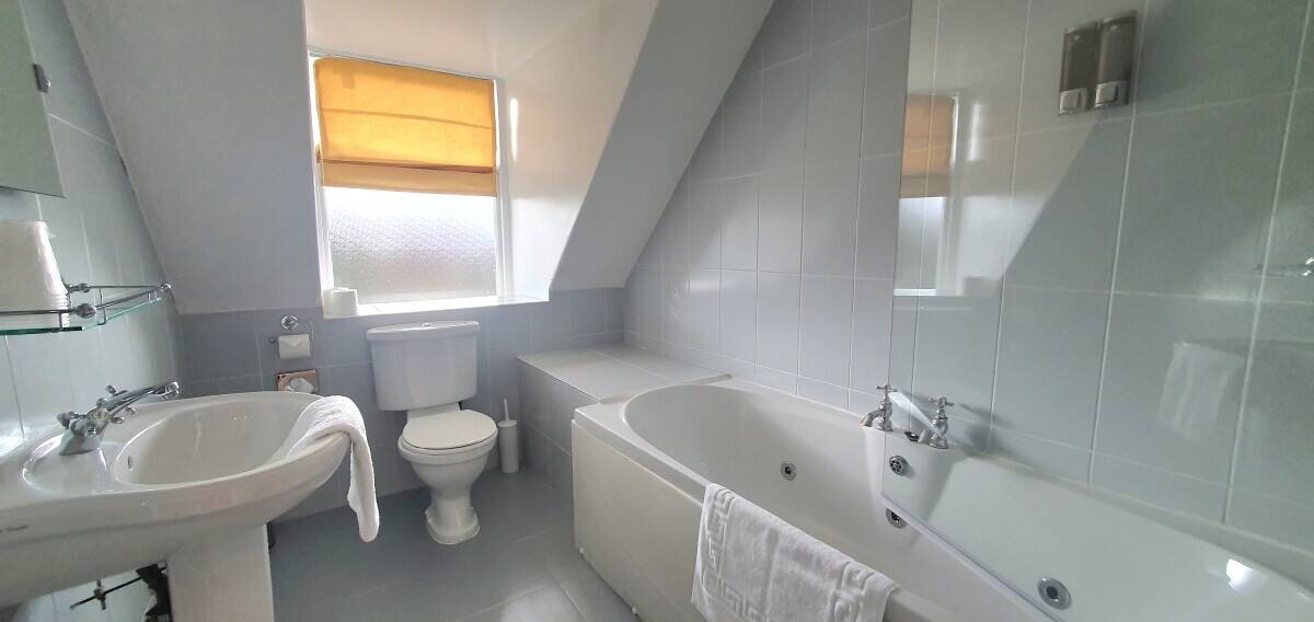Thriving Nine-Bedroom McInnes House Hotel in Scenic Scottish Highlands Up for Grabs Photo 5