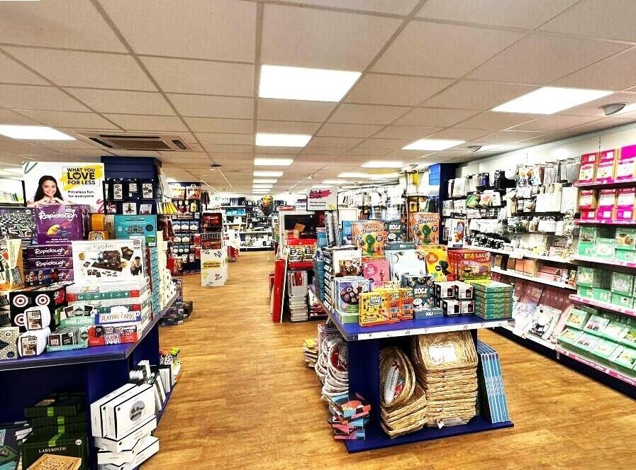 Prime Mixed-Use Investment Property in Resort Town, Minehead Somerset Photo 5