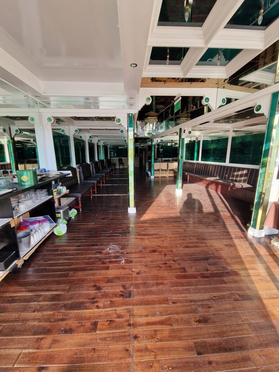 Prime Commercial Property for Lease Directly Opposite Southgate Tube Station Photo 5