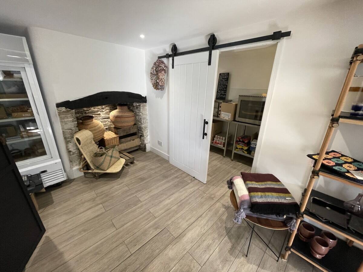 Rent a Fully Refurbished Ground Floor Cafe & Deli in Scenic Kingsbridge Village Photo 5