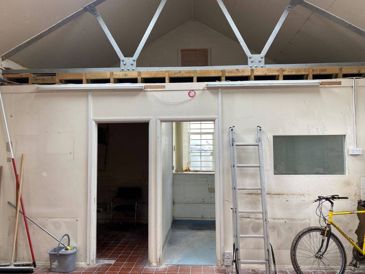 Commercial Premises - B1 Business Use - Reading Berkshire-Business Premises/Office/Storage/Workshop Photo 5