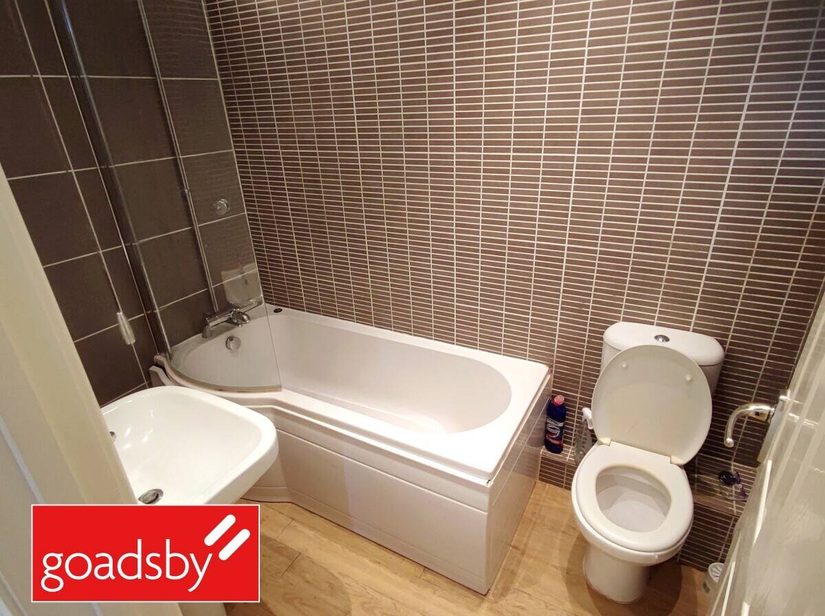HMO Property in Poole Dorset with High Occupancy and Development Opportunities Photo 5