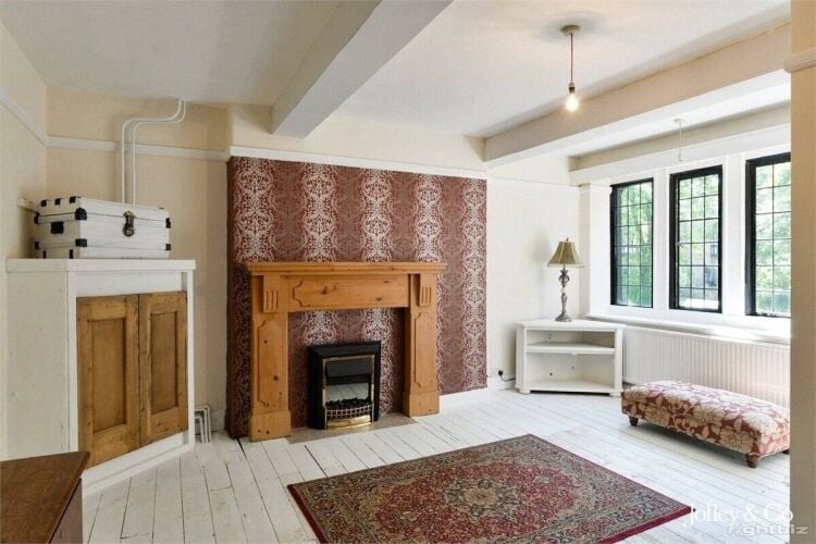 Arts and Crafts Landmark Building in Buxton Derbyshire - Unique Investment Opportunity with Approve Photo 4