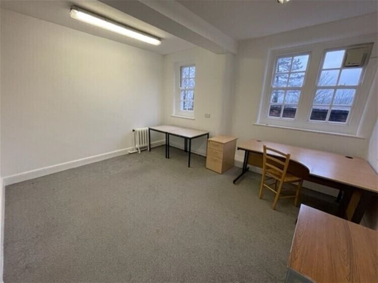 Offices and Business Units To Let For Sale in Newton Abbot Photo 4
