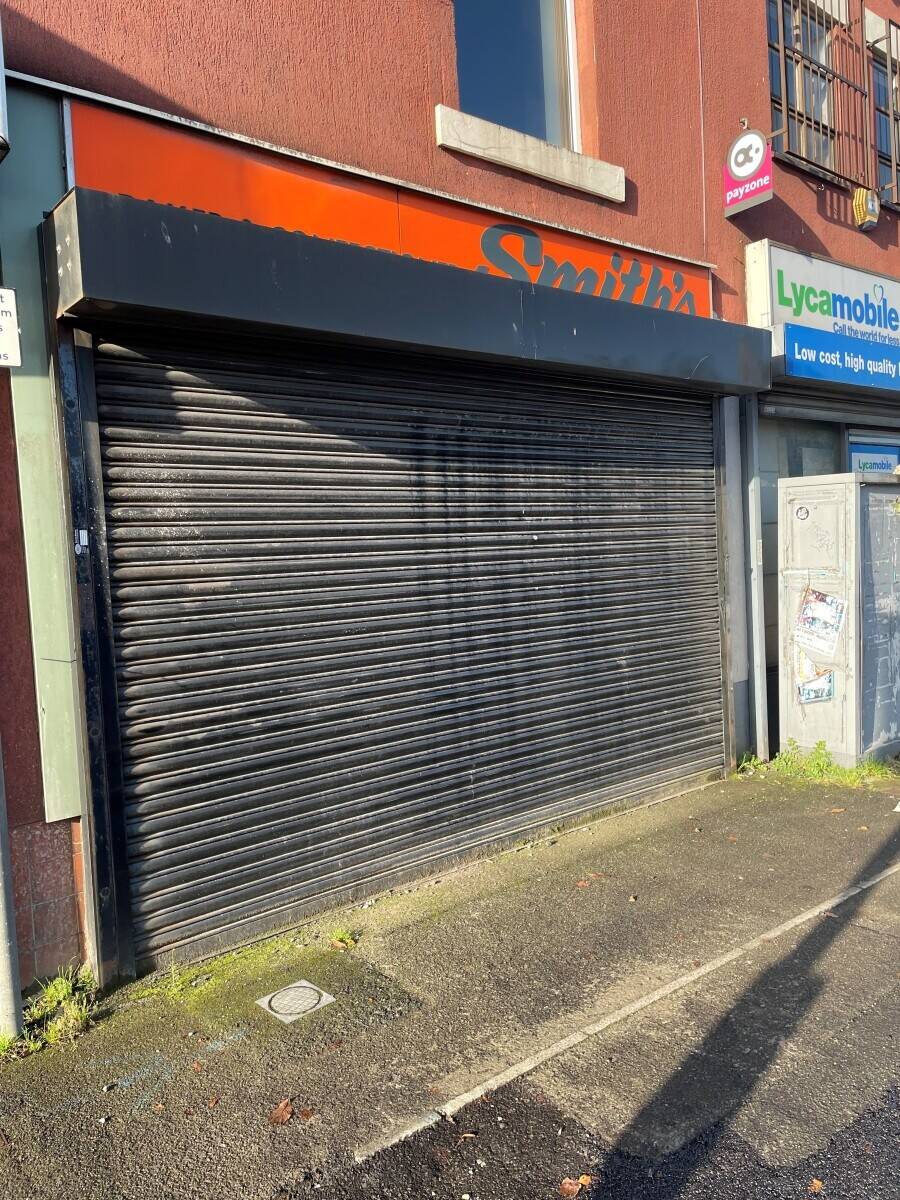 Two-Storey Terraced Commercial Property in Rochdale, Ideal for Bakery, Loft Access, Parking Availab Photo 5