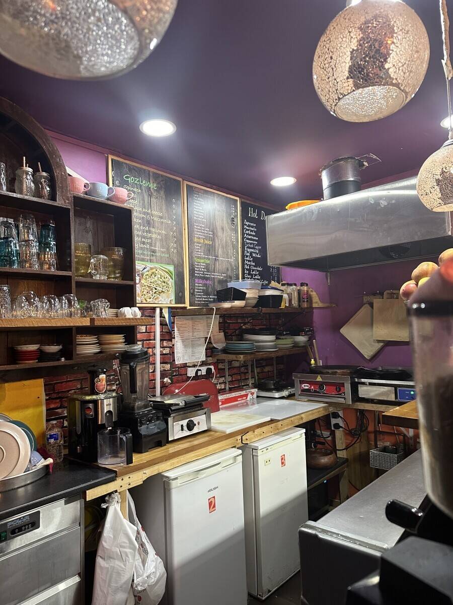 Family-Run Coffee Shop Leasehold for Sale on Hornsey Road, London Photo 5