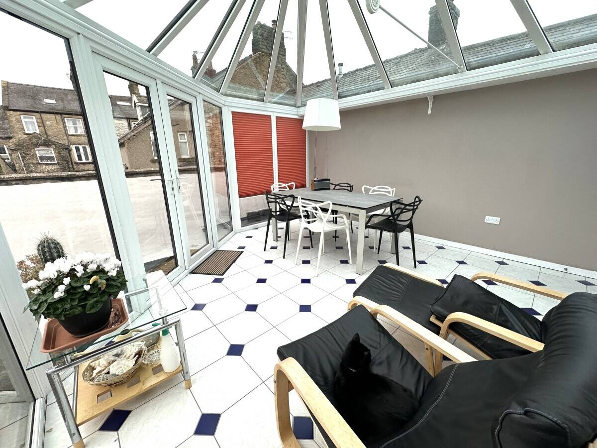 Prime Multi-Purpose Property in Buxton - Renovated Luxury Apartment and Commercial Spaces Awaits New Photo 5