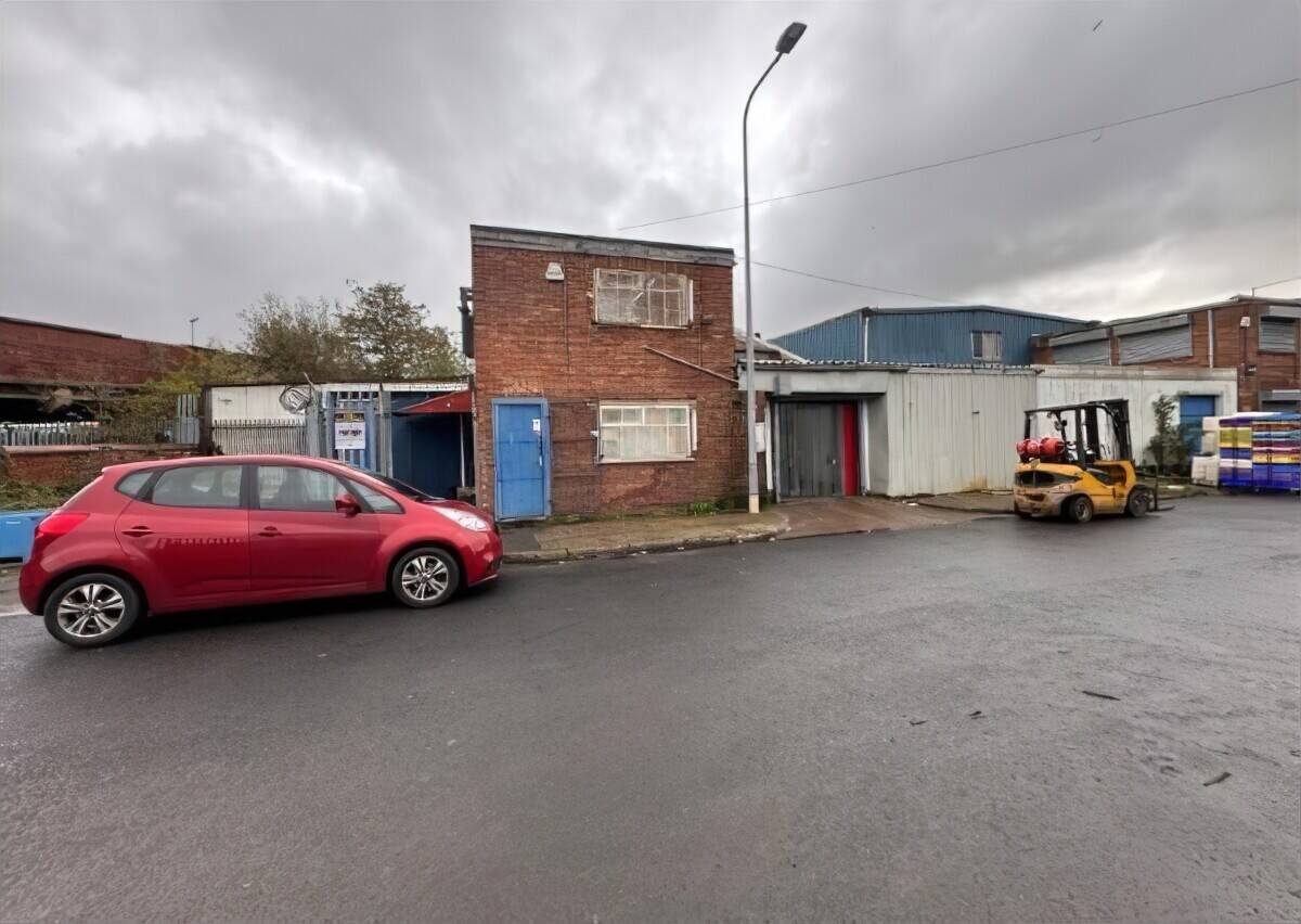 Freehold Fish Processing Factory with Income Generation in Grimsby For Sale Photo 5