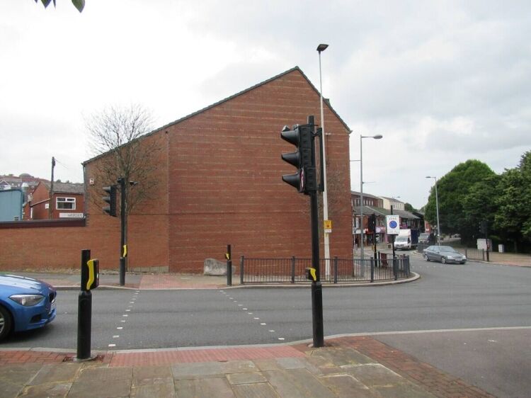 Prime Location Showroom and Four-Storey Commercial Building for Lease in Blackburn Photo 5
