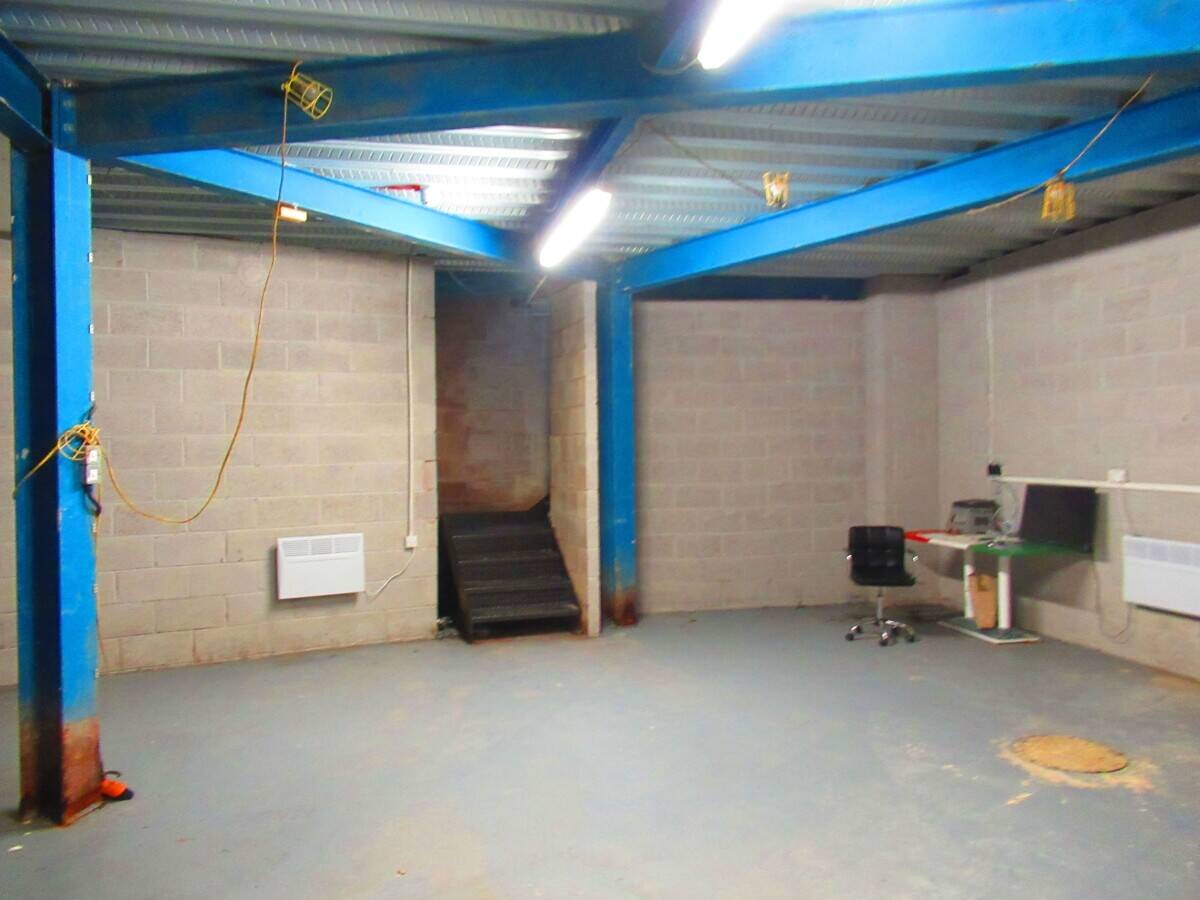 Large Retail Space Available for Lease in Central Blackburn Photo 5