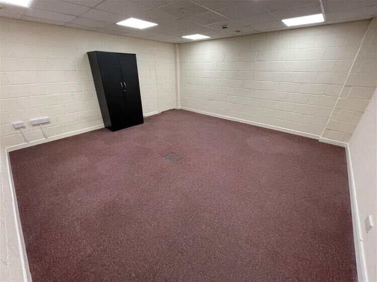 First Floor Self-Contained Office/ Business Hub For Sale in Newton Abbot Photo 5