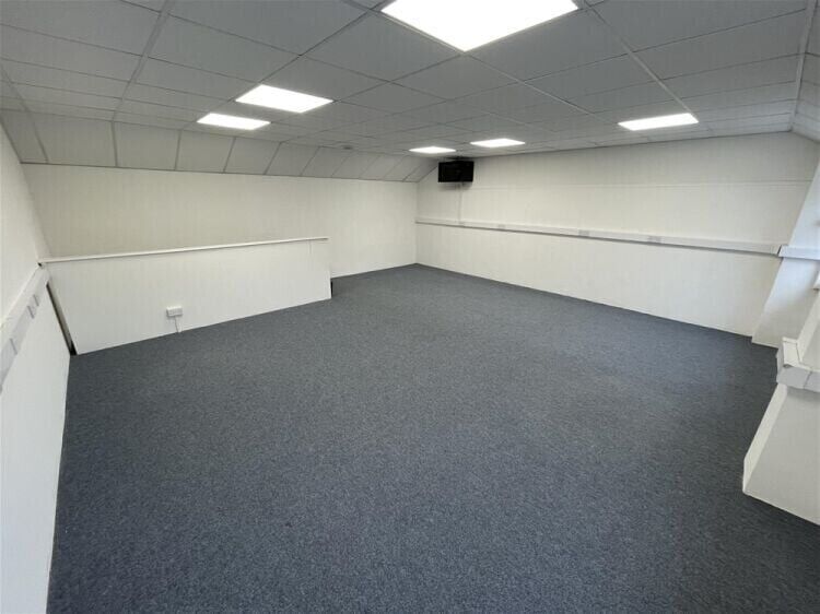 Business Units Available to Rent in Scenic Teignmouth, Devon Photo 5