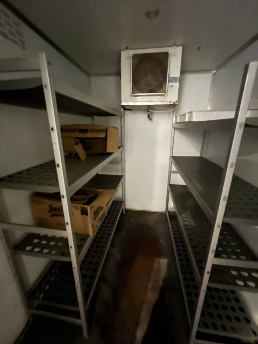 Commercial Property in Gillingham, Kent - Versatile Business Rental or Sale Options Photo 5
