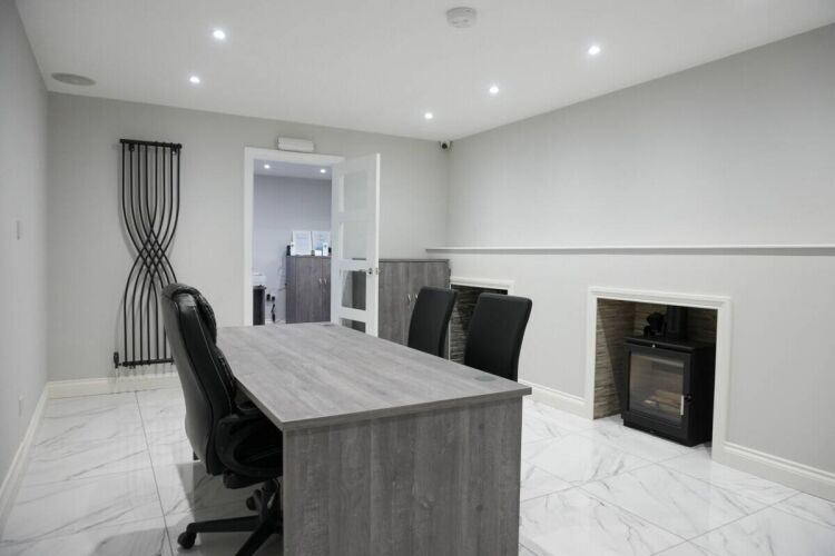Updated Office and Storage Property Available in Wrangle, Lincolnshire Photo 5