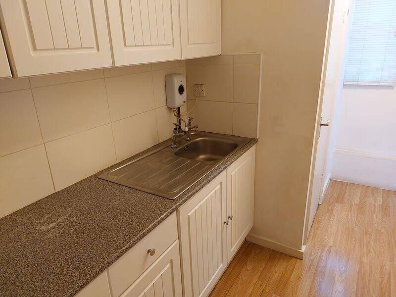 NOW LET Retail Unit TO LET etc 21 Front Street, Acomb, York Photo 5