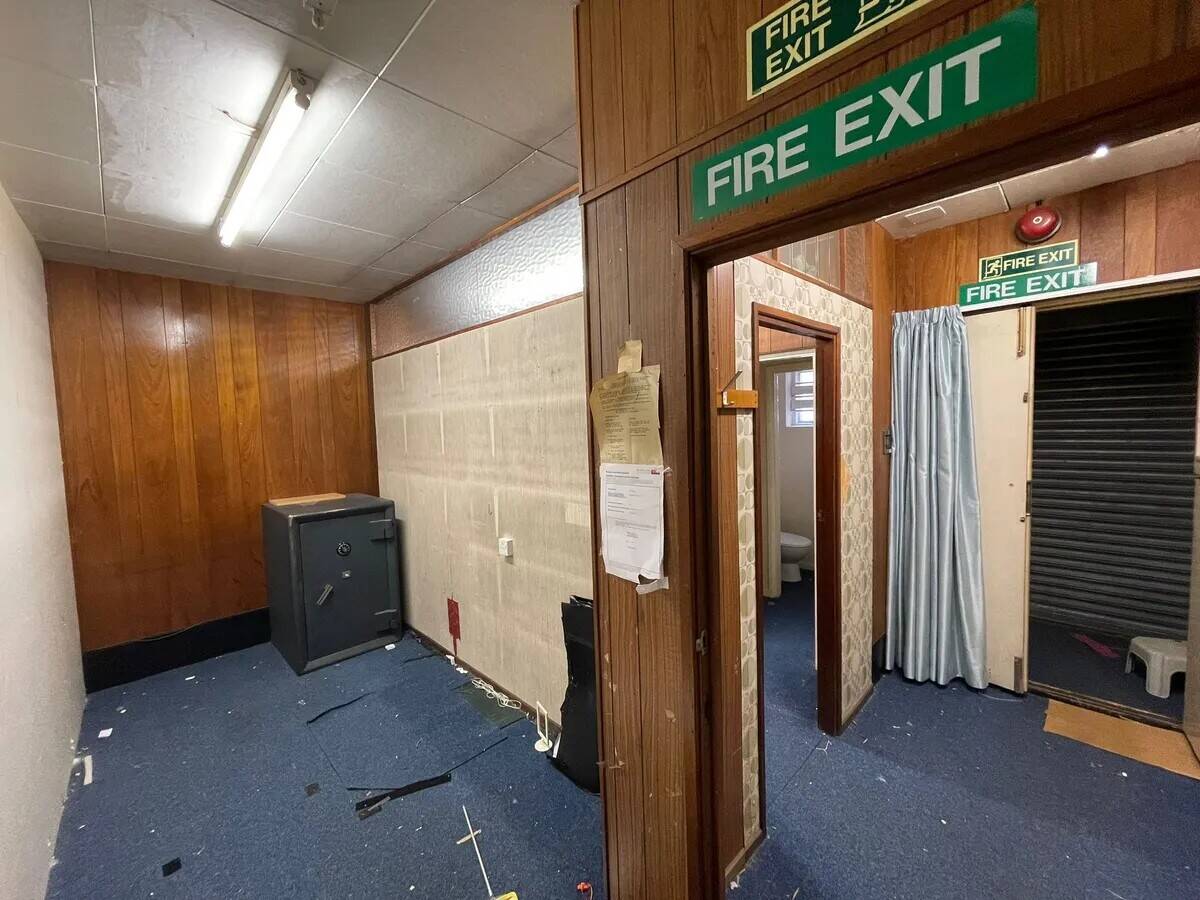 Prime Retail Shop/Coffee Shop Space Available in South Shields Town Centre Photo 5